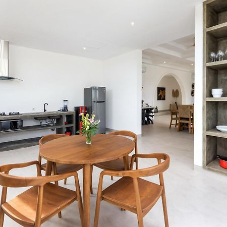 Villa Besakih 5Br, 5 Mins To Beach - Canggu Zewnętrze zdjęcie